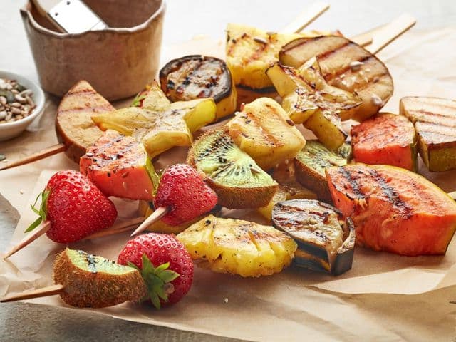 Obst grillen