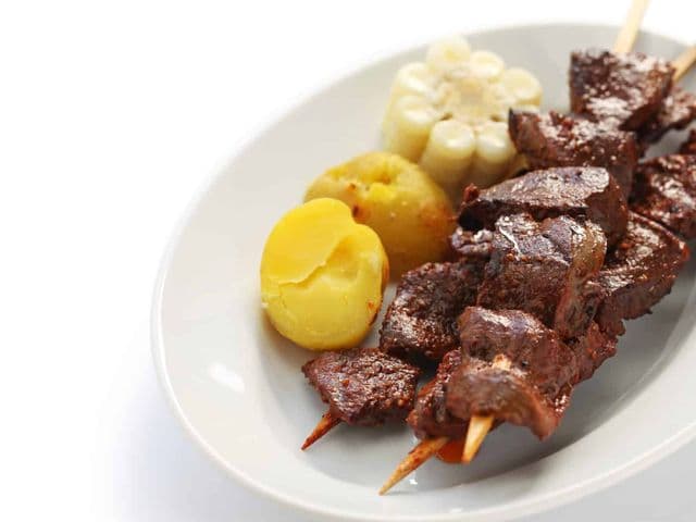 Anticuchos - Peruanische Rinderherz Spieße / Foto: uckyo