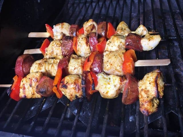 Hähnchen-Sucuk-Spieße