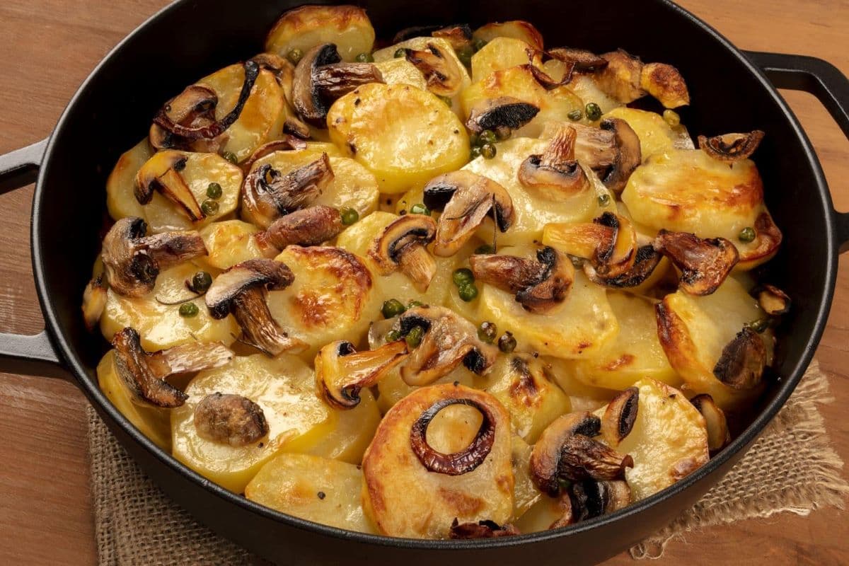 Kartoffelgratin aus dem Dutch Oven | Bild: laplateresca