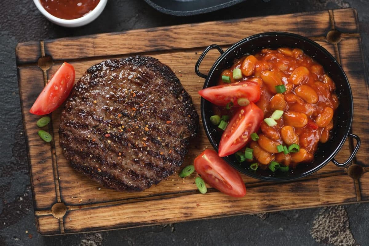 Pljeskavica vom Grill