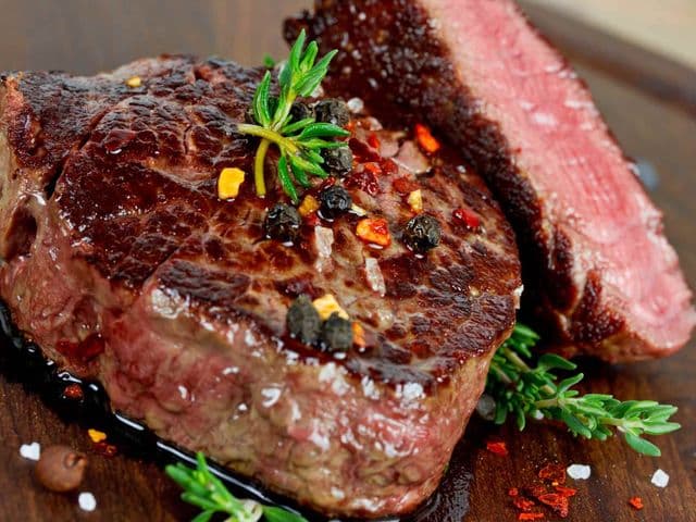 Rinderfilet grillen | Bild: Thomas Francois