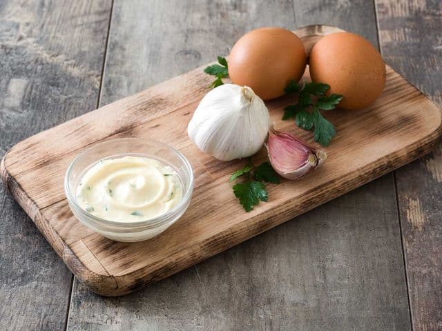 Aioli - schnelles Rezept für Knoblauchmayonnaise