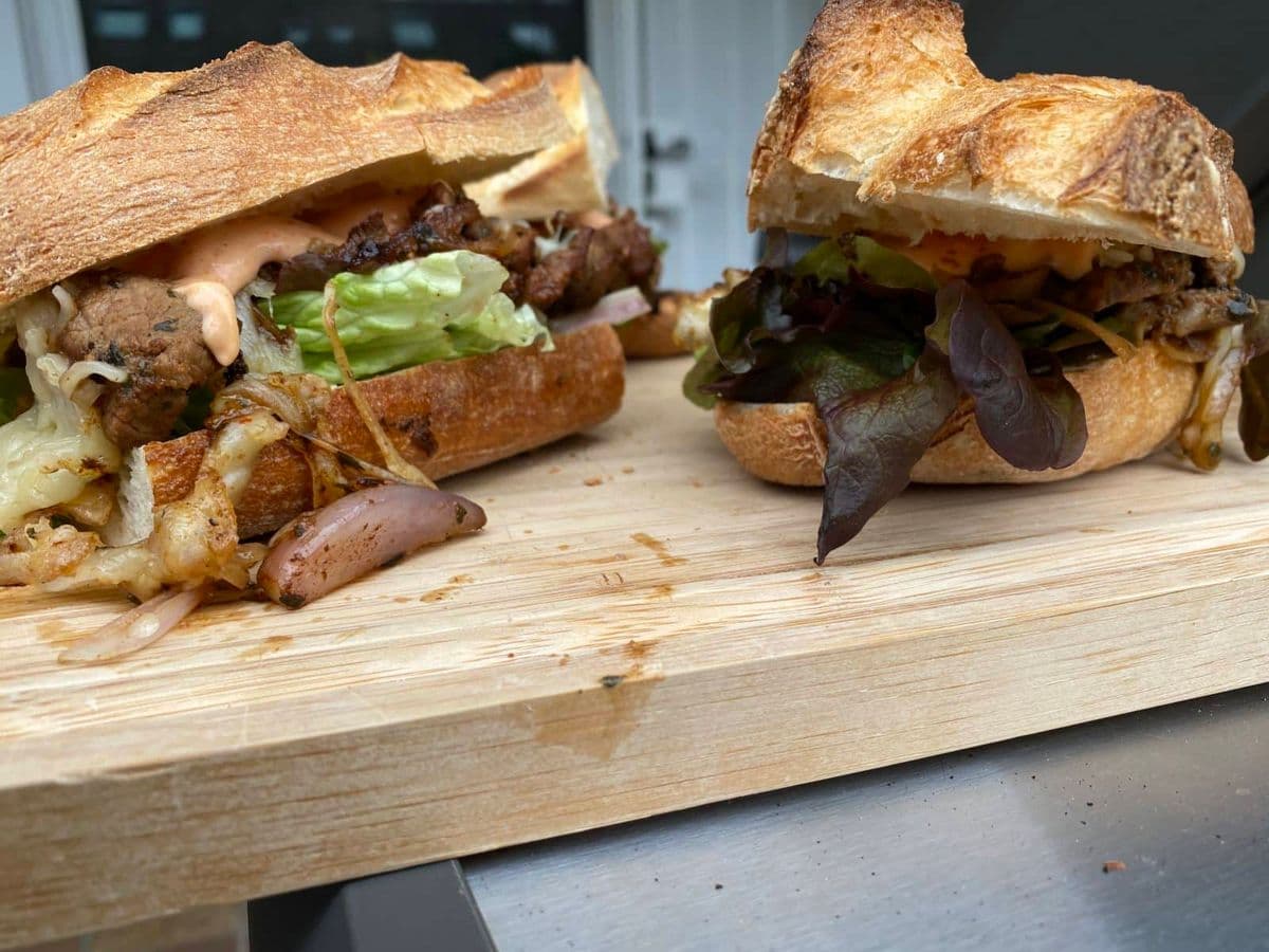 Steak-Sandwich mit Chili Mayonnaise