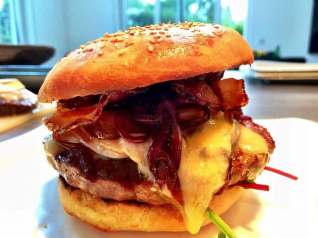Black Angus Burger 1
