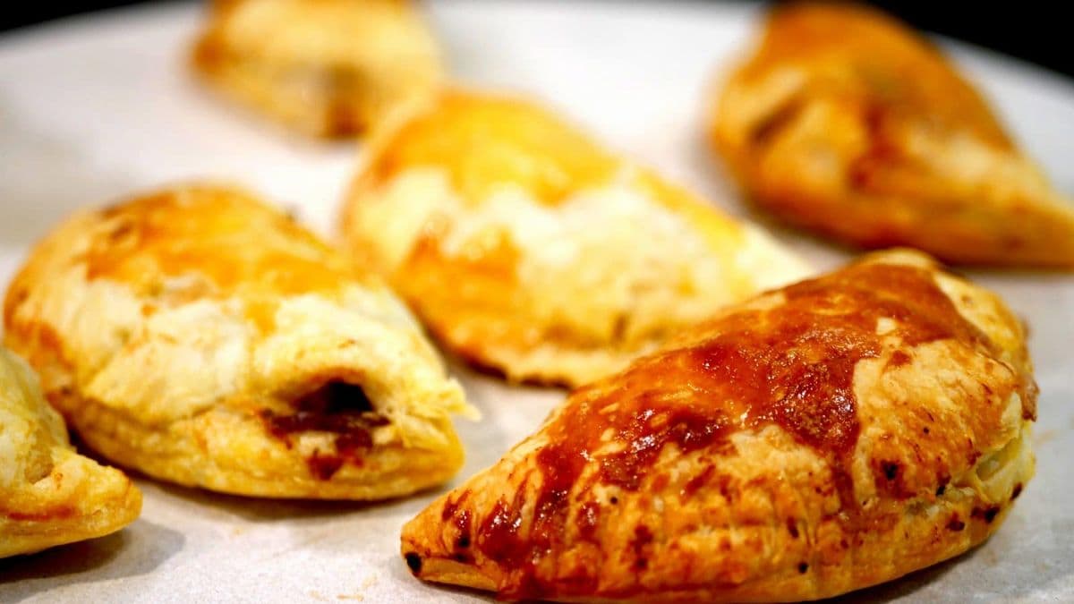 Empanadas gefüllt mit Hack und Oliven