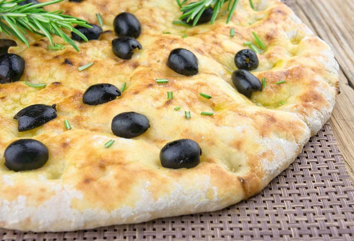 Focaccia vom Pizzastein