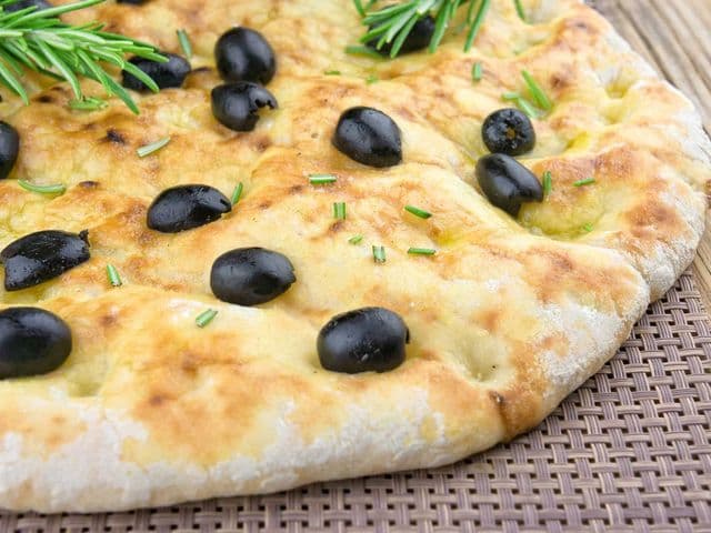 Focaccia vom Pizzastein