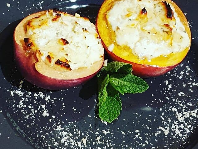 Gegrillte Nektarinen
