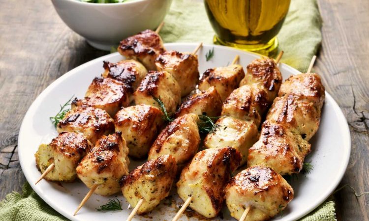 Hähnchenspieße mit scharfer Himbeermarinade
