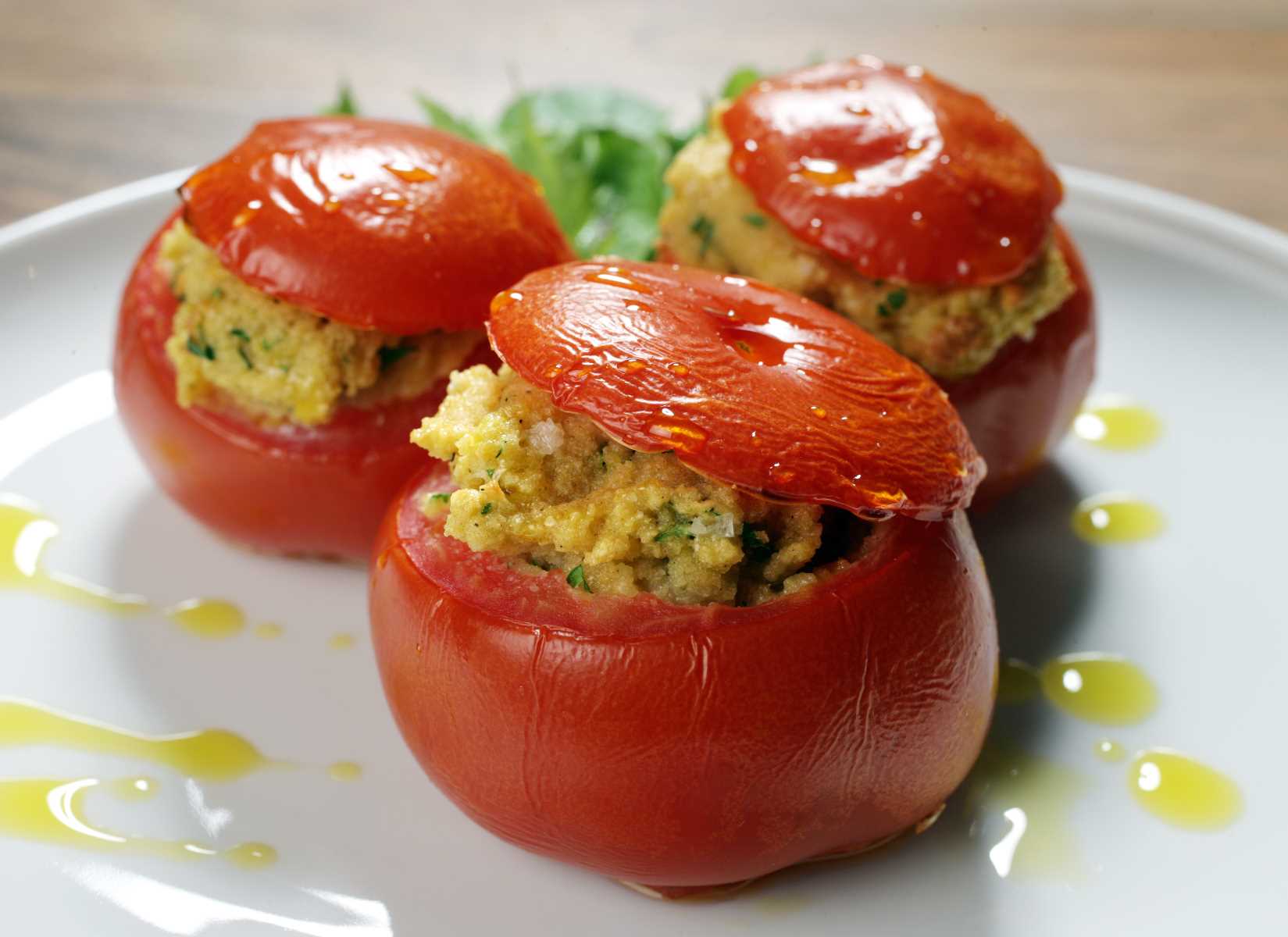 Gefüllte Tomaten mit Couscous und Gemüse