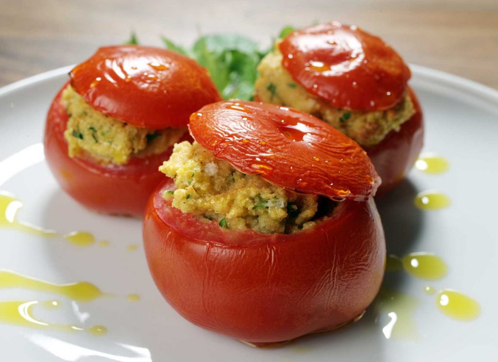 Gefüllte Tomaten mit Couscous