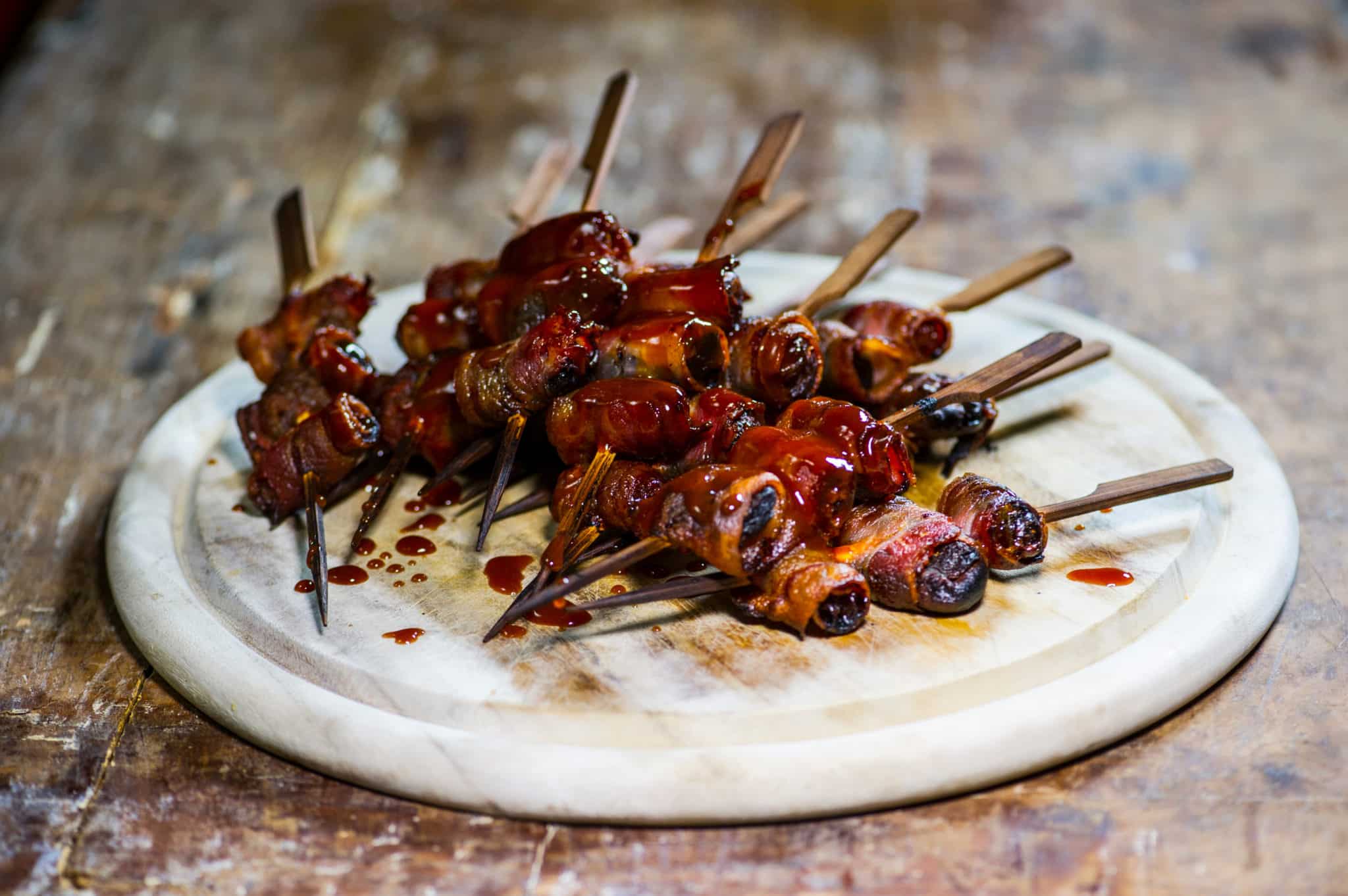 Datteln im Speckmantel - leckere Tapas vom Grill