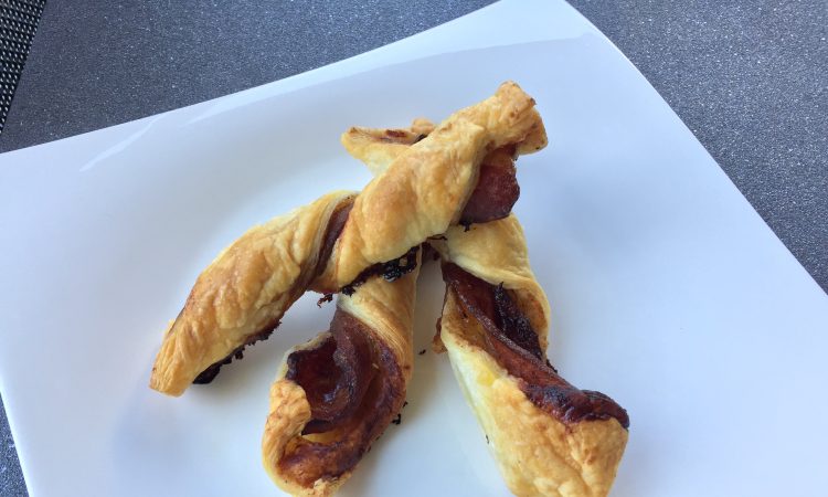 Bacon Twists in Blätterteig