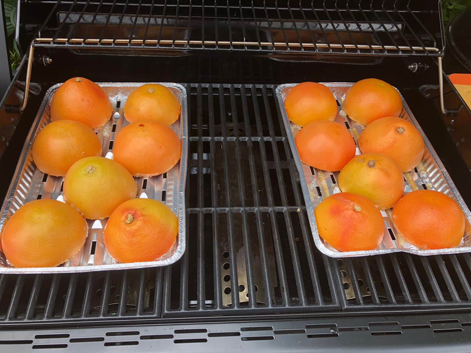 Grilled Lemonade mit Grapefruit und Granatapfel - Durstlöscher vom Grill Grilled Lemonade mit Grapefruit und Granatapfel - Durstlöscher vom Grill