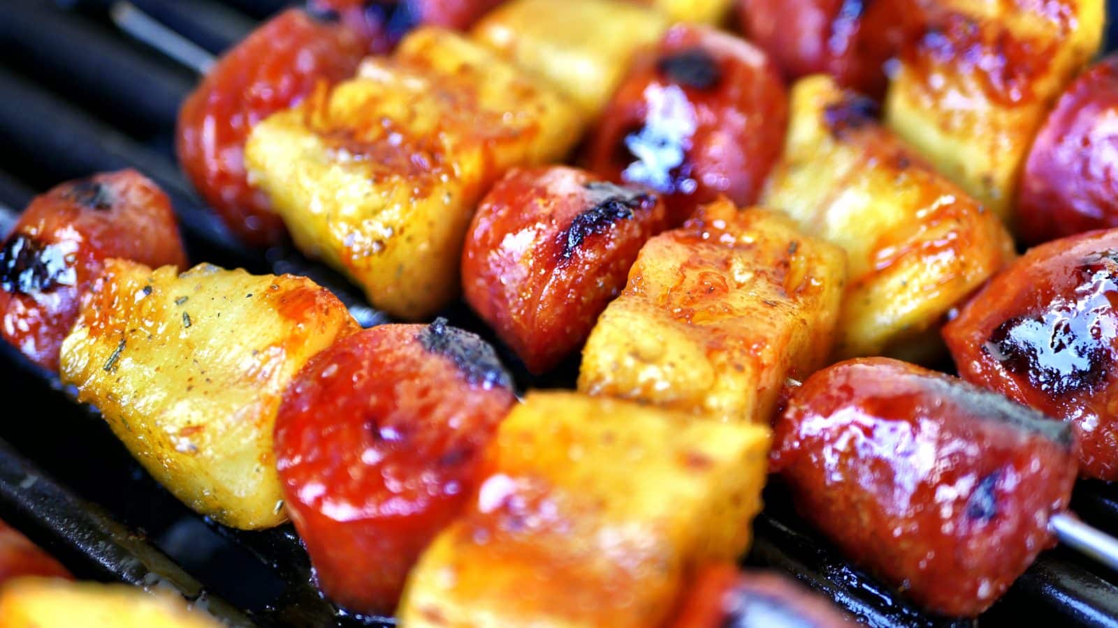 Chorizo Spieße mit beschwipster Ananas