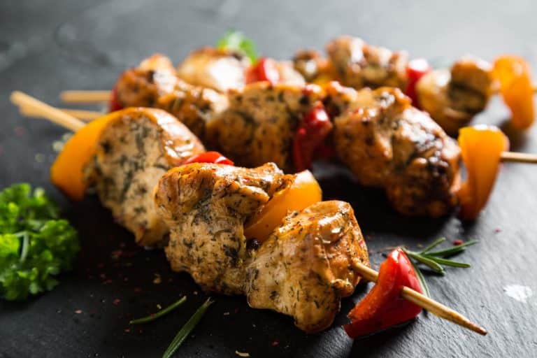 Leckere Hähnchenspieße vom Grill - Alles andere als langweilig
