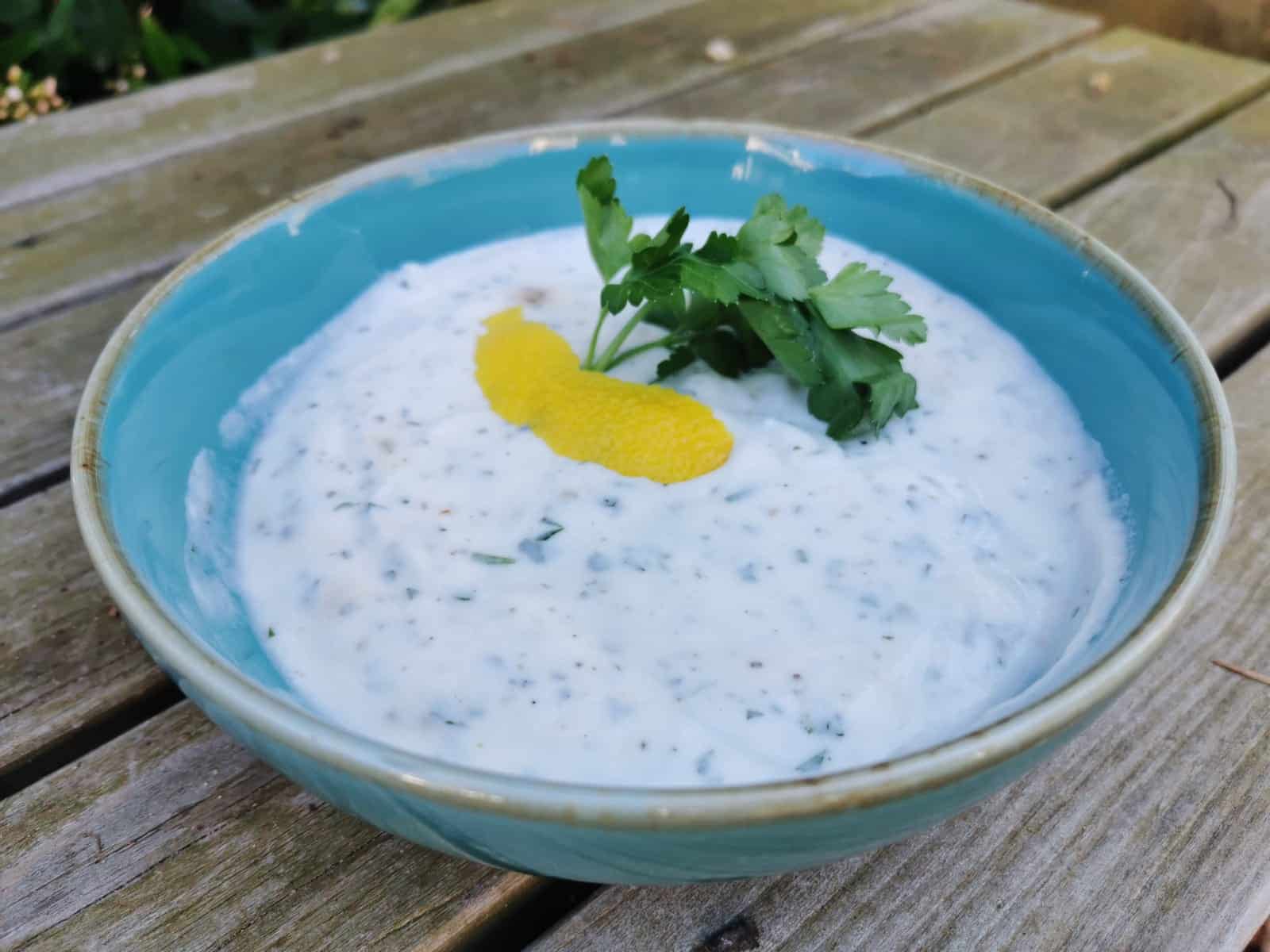 Zitronen-Minz Joghurt