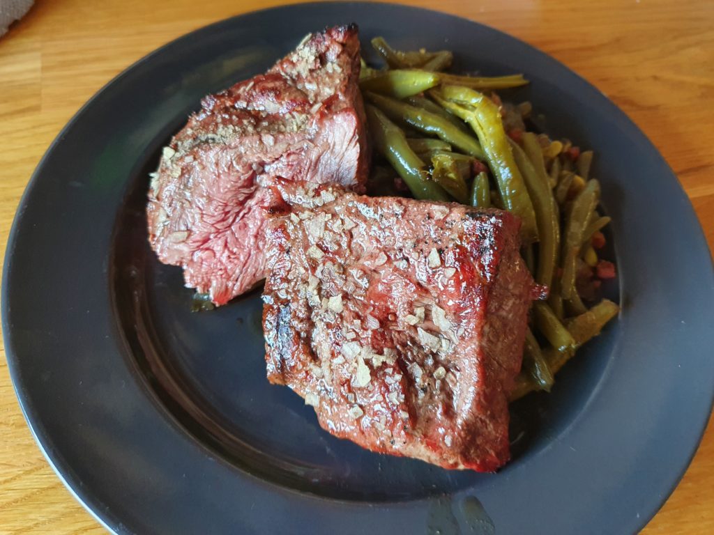 Flat Iron Steak mit grünen Bohnen