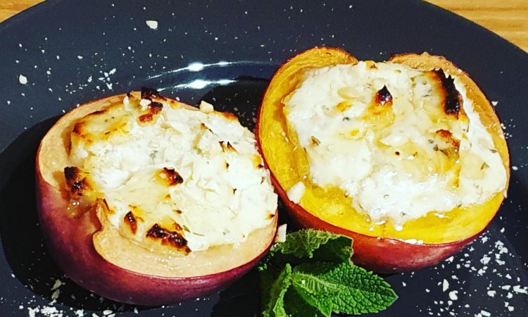 Gegrillte Nektarinen