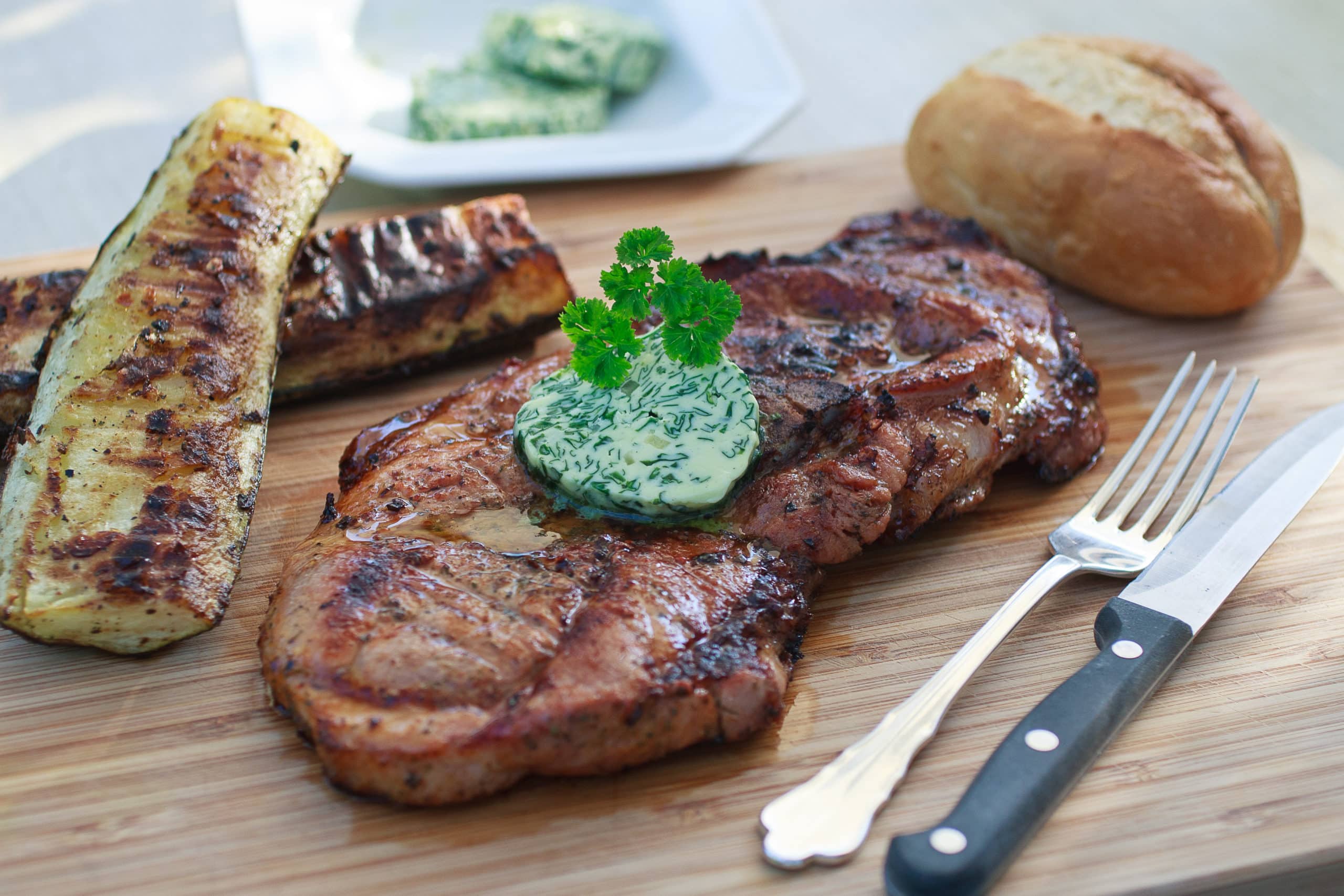 Holzfällersteak vom Grill - so wird es zart und saftig